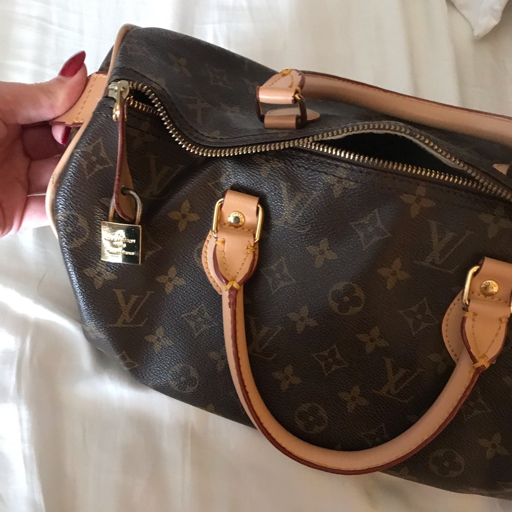 Louis Vuitton speedy